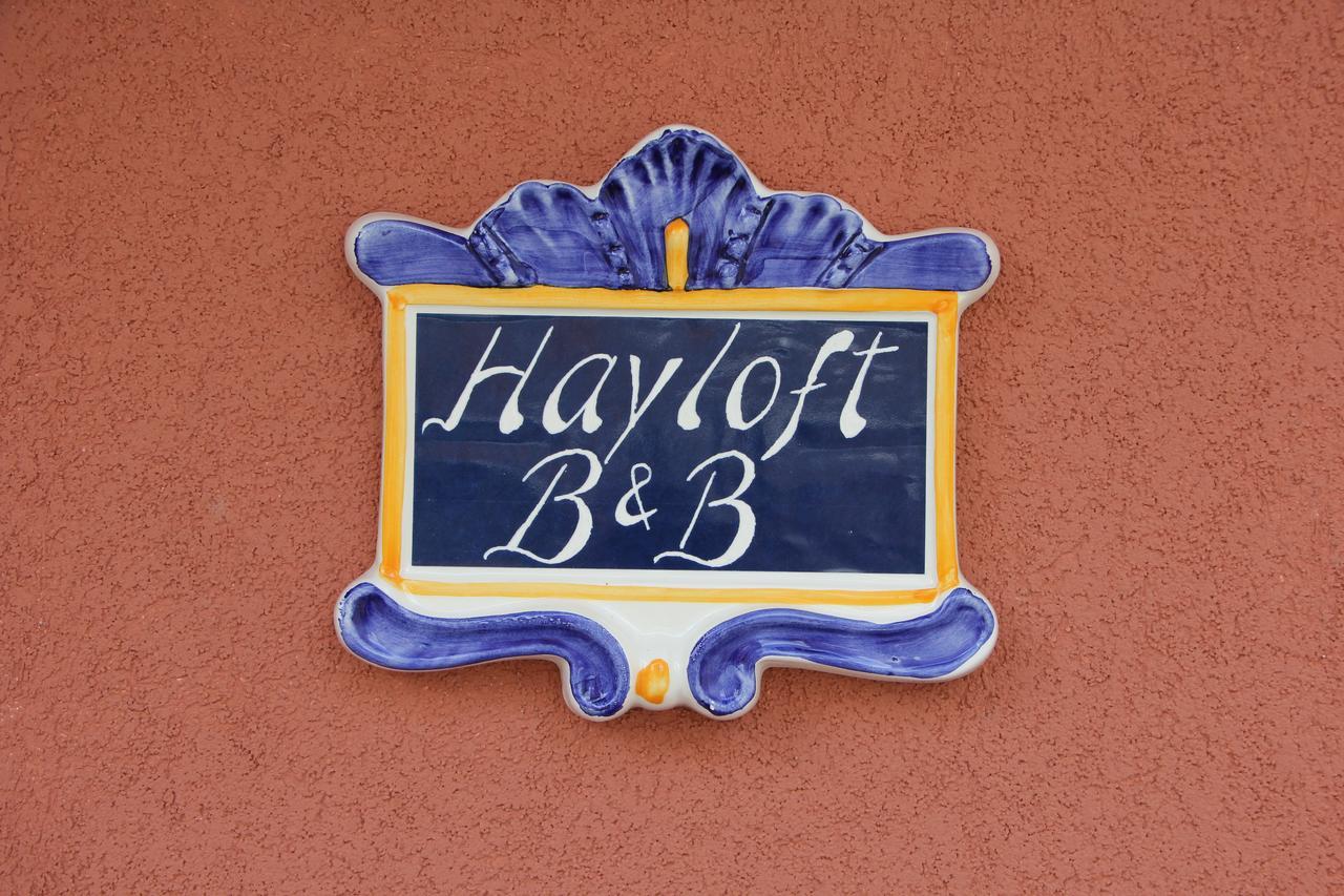 Hayloft Bed & Breakfast กอร์นาเรโด ภายนอก รูปภาพ